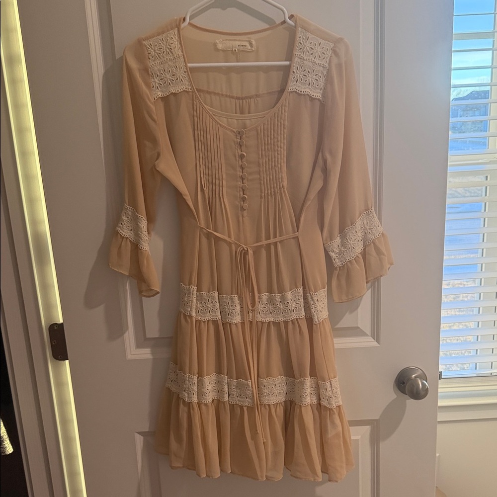 A'Reve Cream Lace Long Sleeve Dress